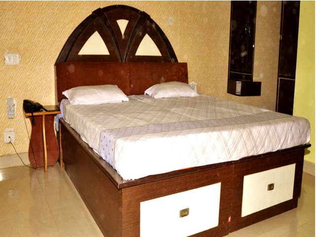 Hotel Crown, Kurukshetra 4